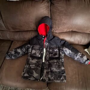 Camouflage Hooded Jacket with Red Lining